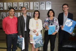 Reitora em exercício da UFLA, professora Édila Vilela de Resende Von Pinho, recebe a delegação para desejar boas-vindas