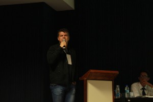 professor Luiz Gonzaga apresentando o Programa Empreende UFLA