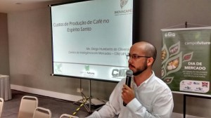 O coordenador de pesquisas e serviços em gestão do CIMUFLA, Diego Humberto de Oliveira falou sobre os custos de produção do café